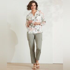 CHICOS Floral Print Women's Top Size 2, Office, Church, Lightweight , Spring